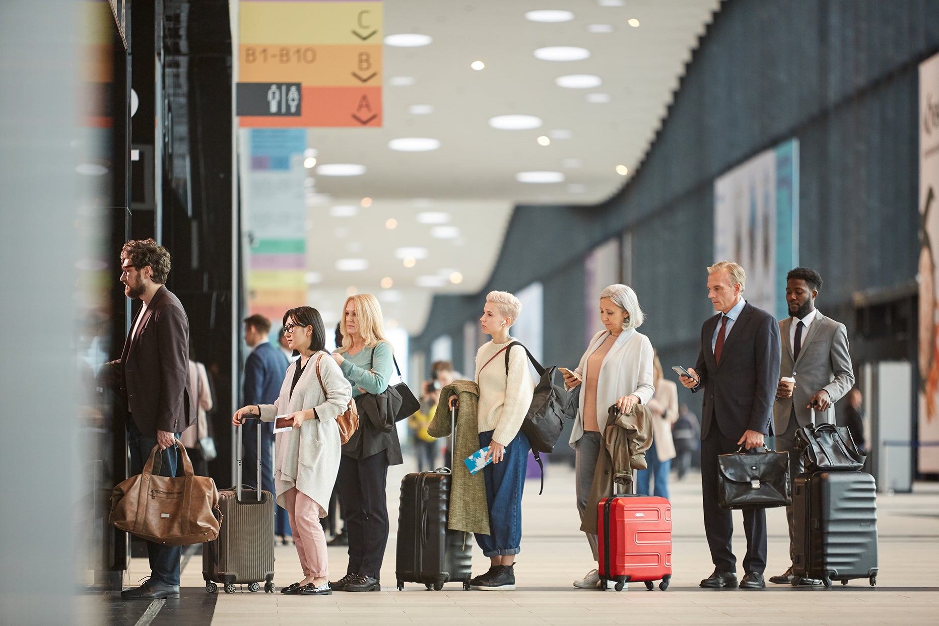 How to Secure Your Bag While Traveling?