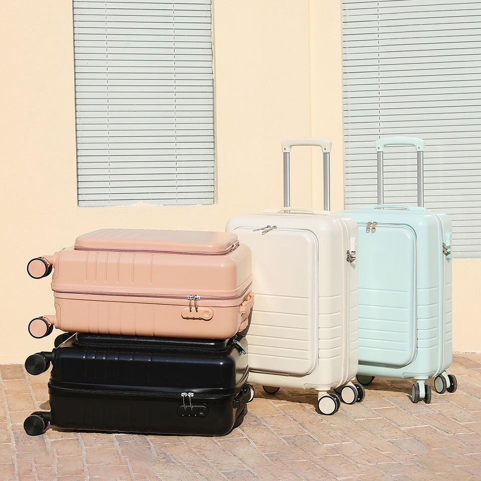 Camel Mountain® Noir Medium 24" suitcase