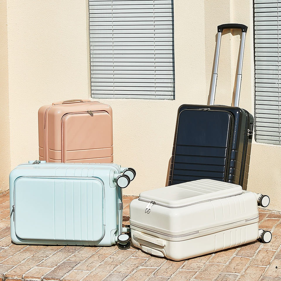 Camel Mountain® Noir Medium 24" suitcase