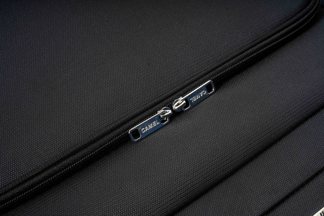 Camel Mountain® Napolitano Extra-Large 32" suitcase