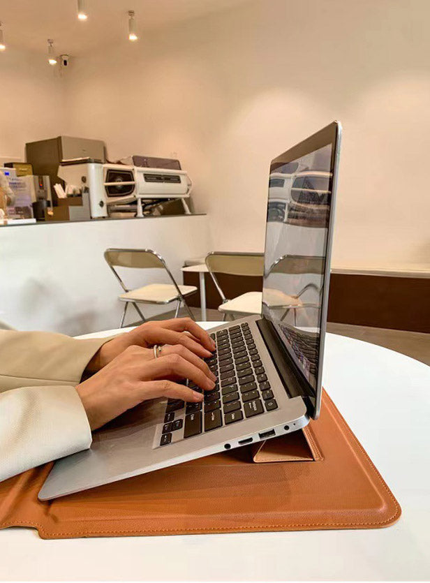 The Trionyx™ Laptop Bag by Camel Mountain – Fits Laptops Up to 14" & 16" – 2L & 3L Capacity