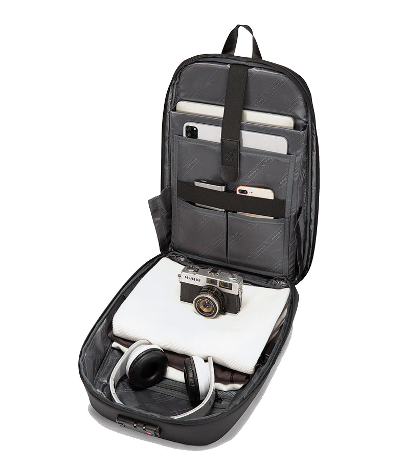 The GlassInsigh™ Max Backpack