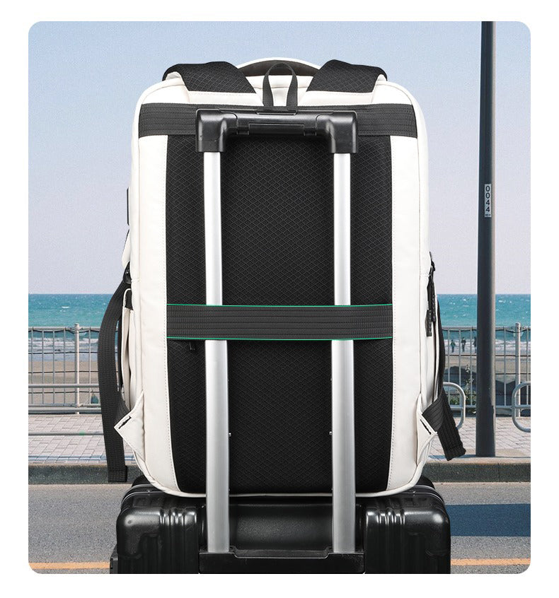 The RoamPack™ Edge Backpack