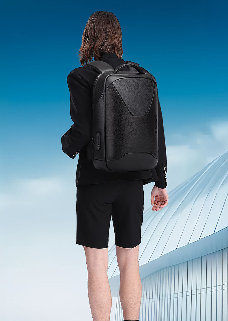 The VistaVoyage™ Quantum Backpack