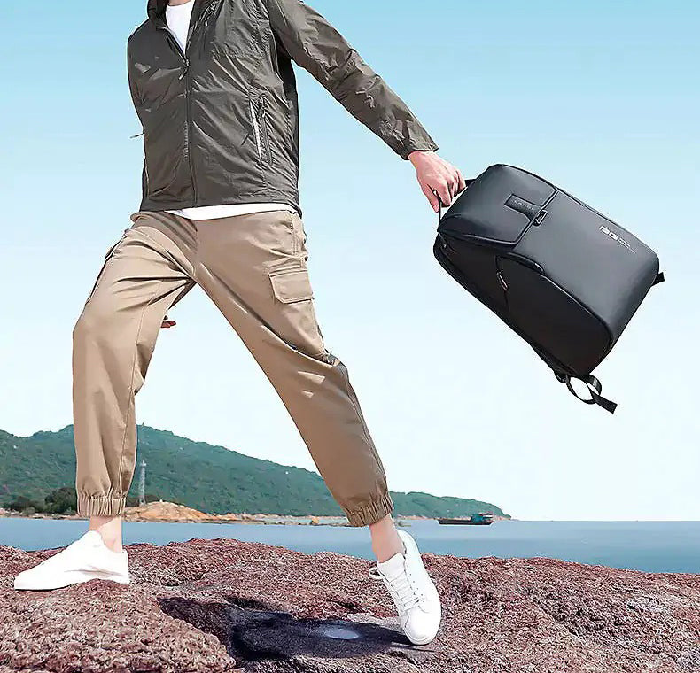 The Hoot™ Pro Backpack 25L