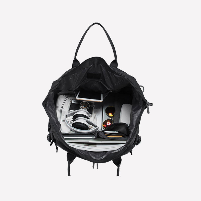 Knuckles-bag-travel