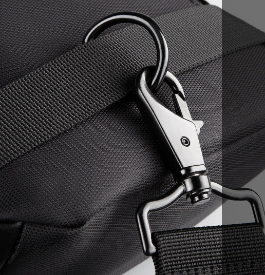 The Diagonal™ Pro Bag