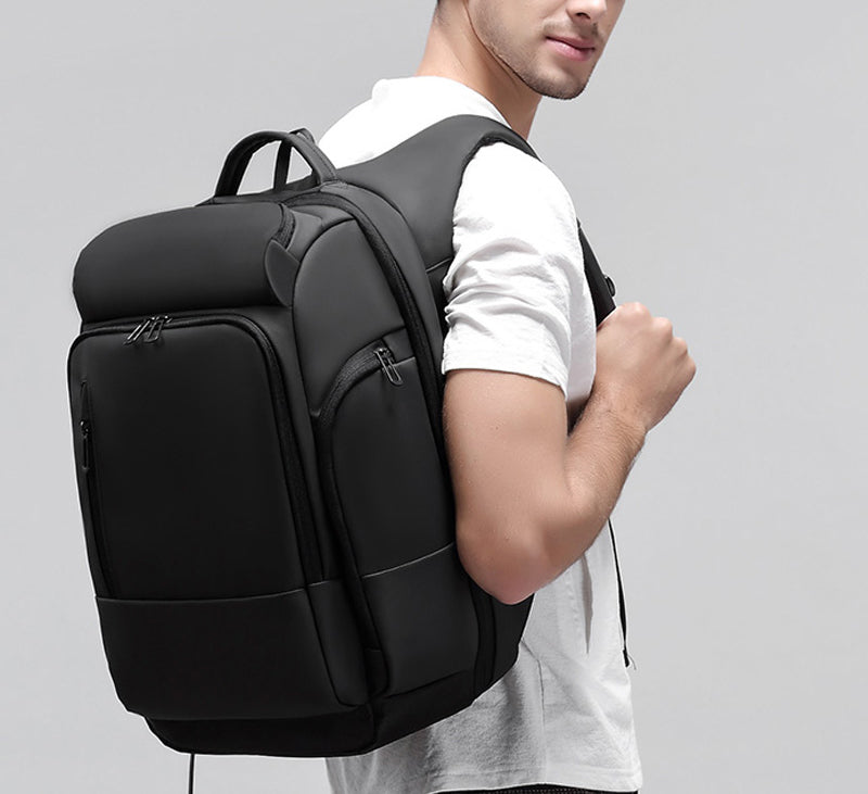 The Veloce™ Quantum Backpack