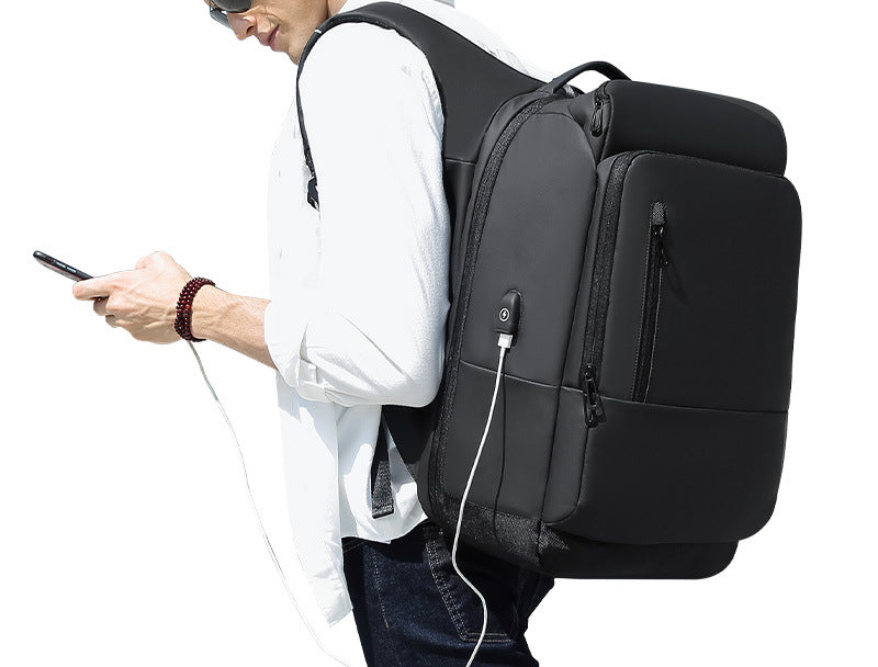 The Veloce™ Quantum Backpack